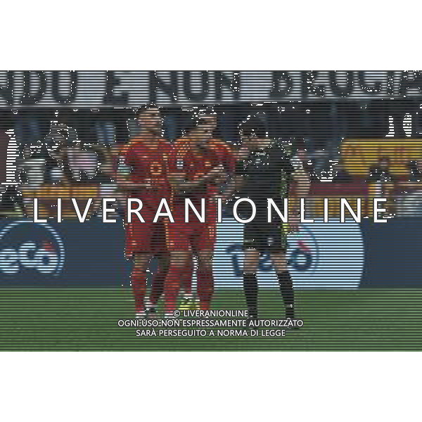 Roma vs Bologna - Campionato Serie A TIM - 33 giornata - Stadio Olimpico - Roma 22-04-2024 nella foto La Roma protesta con l\'arbitro Maresca ©Federico Gaetano / AGENZIA ALDO LIVERANI SAS