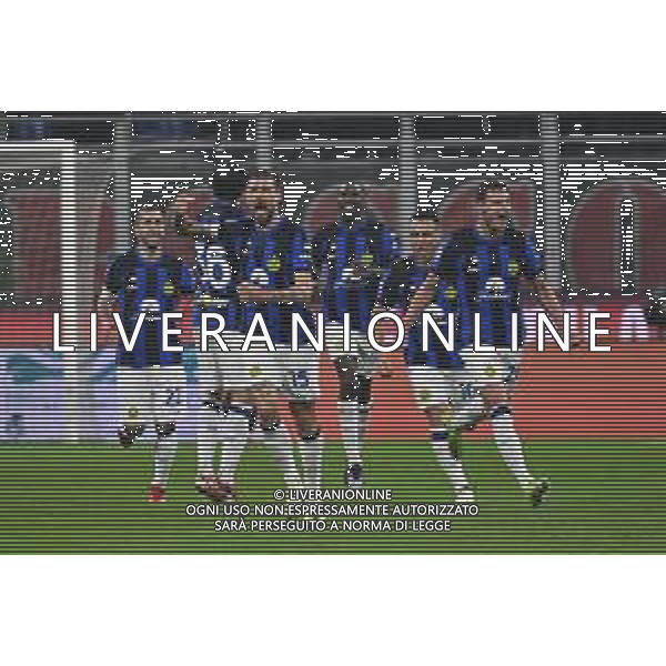Milan vs Inter nella foto esultanza Inter dopo il gol dell\'1 a 0 Francesco Acerbi Milano 22-04-2024 Stadio Giuseppe Meazza - San Siro Campionato Serie A TIM - 33a giornata foto Roberto Garavaglia/Agenzia Aldo Liverani sas / AGENZIA ALDO LIVERANI SAS