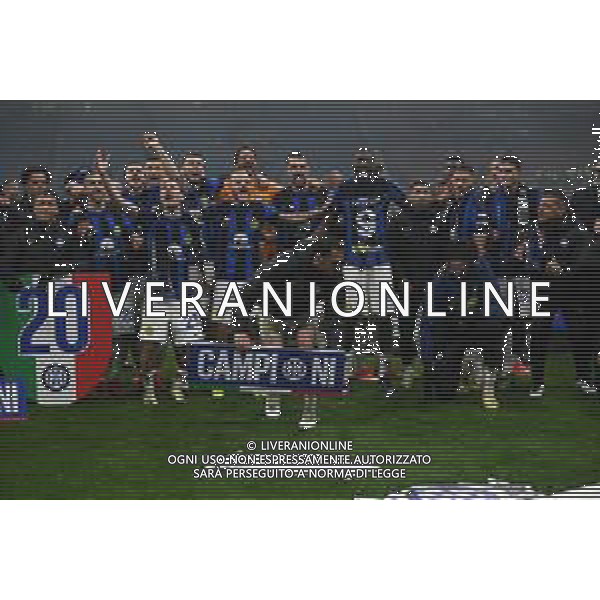 Milan vs Inter nella foto esultanza finale Inter Milano 22-04-2024 Stadio Giuseppe Meazza - San Siro Campionato Serie A TIM - 33a giornata foto Roberto Garavaglia/Agenzia Aldo Liverani sas / AGENZIA ALDO LIVERANI SAS
