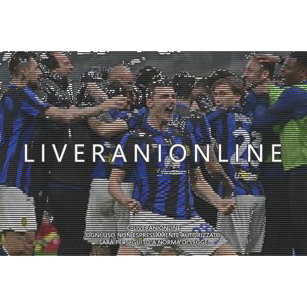 Milan vs Inter nella foto Benjamin Pavard (Inter) esulta dopo il gol del 2 a 0 di Marcus Thuram (Inter) Milano 22-04-2024 Stadio Giuseppe Meazza - San Siro Campionato Serie A TIM - 33a giornata foto Roberto Garavaglia/Agenzia Aldo Liverani sas / AGENZIA ALDO LIVERANI SAS