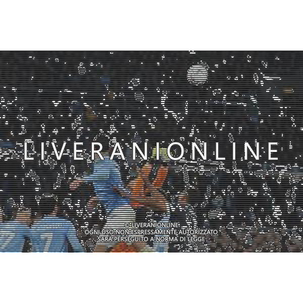 Lazio vs Juventus - Coppa Italia Frecciarossa - Semifinale di ritorno - Stadio Olimpico - Roma 23-04-2024 nella foto Mandas anticipa McKennie ©Federico Gaetano / AGENZIA ALDO LIVERANI SAS