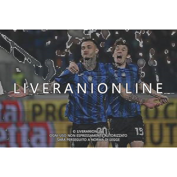 TVRG Atalanta vs Fiorentina nella foto Gianluca Scamacca (Atalanta) e Marten de Roon (Atalanta) esultano dopo il gol del 2 a 0 ma la rete viene annullata con l\'aiuto del VAR Bergamo 24-04-2024 Gewiss Stadium Coppa Italia Frecciarossa - semifinale gara di ritorno foto Roberto Garavaglia/Agenzia Aldo Liverani sas/ AGENZIA ALDO LIVERANI SAS