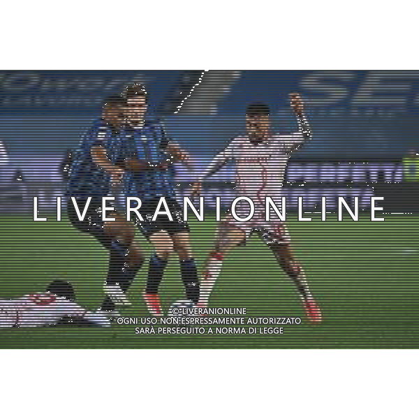 TVRG Atalanta vs Fiorentina nella foto Isak Hien (Atalanta) e Nicolas Gonzalez (Fiorentina) Bergamo 24-04-2024 Gewiss Stadium Coppa Italia Frecciarossa - semifinale gara di ritorno foto Roberto Garavaglia/Agenzia Aldo Liverani sas/ AGENZIA ALDO LIVERANI SAS