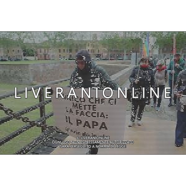 IMOLA 25 04 2024 25 APRILE ANNIVERSARIO DELLA LIBERAZIONE D\'ITALIA NELLA FOTO STRISCIONE PER PAPA FRANCESCO ©SANNA / AGENZIA ALDO LIVERANI SAS