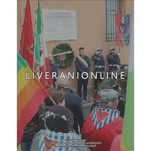 IMOLA 25 04 2024 25 APRILE ANNIVERSARIO DELLA LIBERAZIONE D\'ITALIA NELLA FOTO CORONA ALLA SEDE DELL\'ANPI PER I PARTIGIANI UCCISI DAI NAZISTI ©SANNA / AGENZIA ALDO LIVERANI SAS