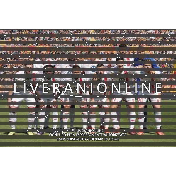TVEM AC Monza team line up during the Italian soccer Serie A match US Lecce vs Monza on April 27, 2024 at Via del Mare Stadium in Lecce, Italy. Photo Emmanuele Mastrodonato/agenzia Liverani/ AGENZIA ALDO LIVERANI SAS