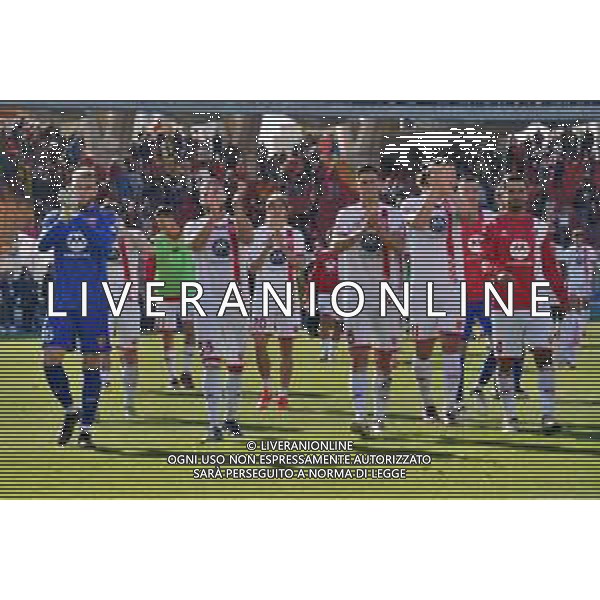 TVEM players of AC Monza applauds fans during the Italian soccer Serie A match US Lecce vs Monza on April 27, 2024 at Via del Mare Stadium in Lecce, Italy. Photo Emmanuele Mastrodonato/agenzia Liverani/ AGENZIA ALDO LIVERANI SAS