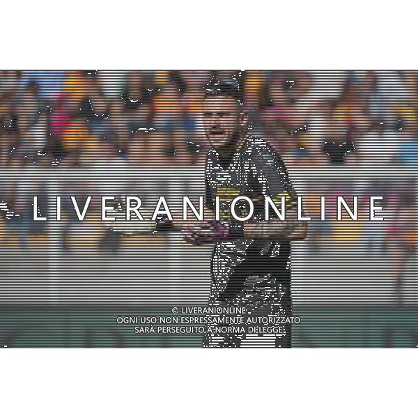 TVEM Wladimiro Falcone of US Lecce during the Italian soccer Serie A match US Lecce vs Monza on April 27, 2024 at Via del Mare Stadium in Lecce, Italy. Photo Emmanuele Mastrodonato/agenzia Liverani