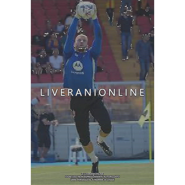 TVEM Michele Di Gregorio of AC Monza during the Italian soccer Serie A match US Lecce vs Monza on April 27, 2024 at Via del Mare Stadium in Lecce, Italy. Photo Emmanuele Mastrodonato/agenzia Liverani / AGENZIA ALDO LIVERANI SAS