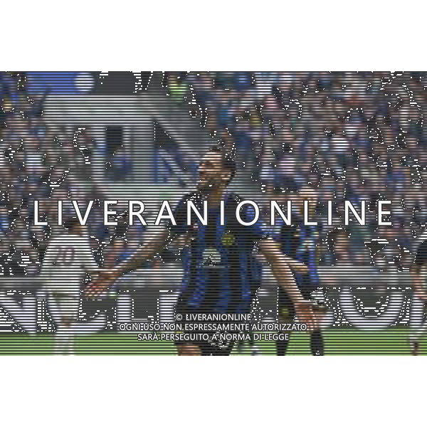 Inter vs Torino nella foto Hakan Çalhanoglu (Inter) esulta dopo il gol del 1 a 0 Milano 28-04-2024 Stadio Giuseppe Meazza - San Siro Campionato Serie A TIM - 34a giornata foto Tiziano Ballabio/Agenzia Aldo Liverani sas / AGENZIA ALDO LIVERANI SAS / AGENZIA ALDO LIVERANI SAS