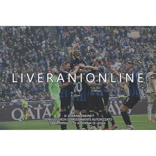 Inter vs Torino nella foto al squadra Inter esulta con Hakan Çalhanoglu (Inter) esulta dopo il gol del 2 a 0 Milano 28-04-2024 Stadio Giuseppe Meazza - San Siro Campionato Serie A TIM - 34a giornata foto Tiziano Ballabio/Agenzia Aldo Liverani sas / AGENZIA ALDO LIVERANI SAS / AGENZIA ALDO LIVERANI SAS