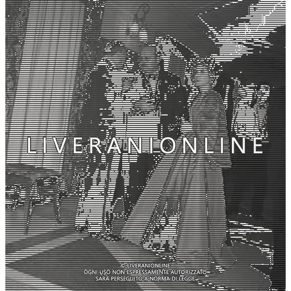 NEG-RETROSPETTIVA RE FARUK D\'EGITTO PRINCIPE NELLA FOTO RE FARUK CON LA MOGLIE NARRIMAN SADIQ A ROMA ANNO 1951-1954 AG ALDO LIVERANI SAS