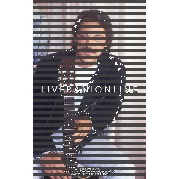 DIAP-RETROSPETTIVA TOQUINHO PSEUDONIMO ANTONIO PECCI FILHO CANTANTE-CHITARRISTA E CANTAUTORE BRASILIANO NELLA FOTO TOQUINHO NELL\'ANNO 1990 A SANREMO AG ALDO LIVERANI SAS 