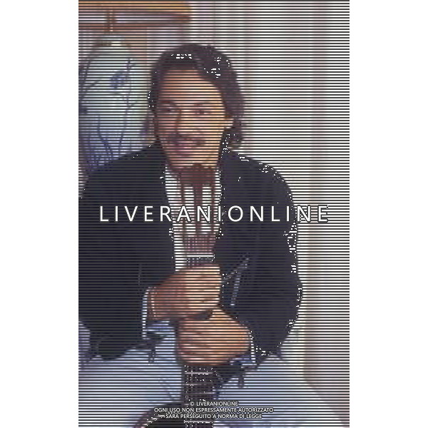 DIAP-RETROSPETTIVA TOQUINHO PSEUDONIMO ANTONIO PECCI FILHO CANTANTE-CHITARRISTA E CANTAUTORE BRASILIANO NELLA FOTO TOQUINHO NELL\'ANNO 1990 A SANREMO AG ALDO LIVERANI SAS 
