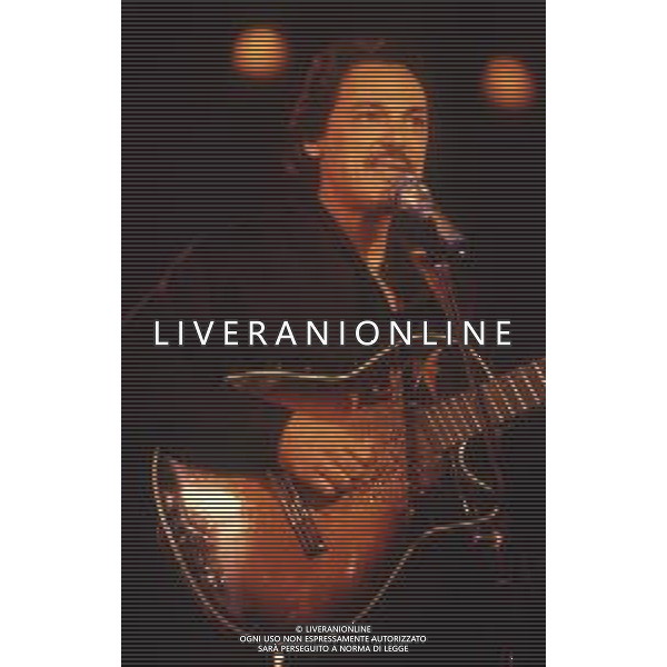 DIAP-RETROSPETTIVA TOQUINHO PSEUDONIMO ANTONIO PECCI FILHO CANTANTE-CHITARRISTA E CANTAUTORE BRASILIANO NELLA FOTO TOQUINHO NELL\'ANNO 1990 A SANREMO AG ALDO LIVERANI SAS 