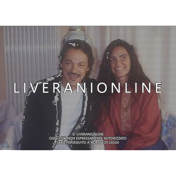 DIAP-RETROSPETTIVA TOQUINHO PSEUDONIMO ANTONIO PECCI FILHO CANTANTE-CHITARRISTA E CANTAUTORE BRASILIANO NELLA FOTO TOQUINHO NELL\'ANNO 1990 A SANREMO CON LA COMPAGNA MONICA AG ALDO LIVERANI SAS  