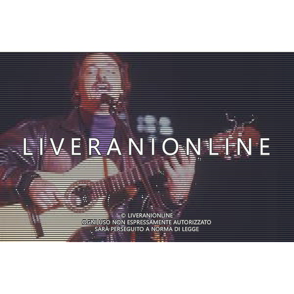DIAP-RETROSPETTIVA TOQUINHO PSEUDONIMO ANTONIO PECCI FILHO CANTANTE-CHITARRISTA E CANTAUTORE BRASILIANO NELLA FOTO TOQUINHO NELL\'ANNO 1992 A MILANO AG ALDO LIVERANI SAS