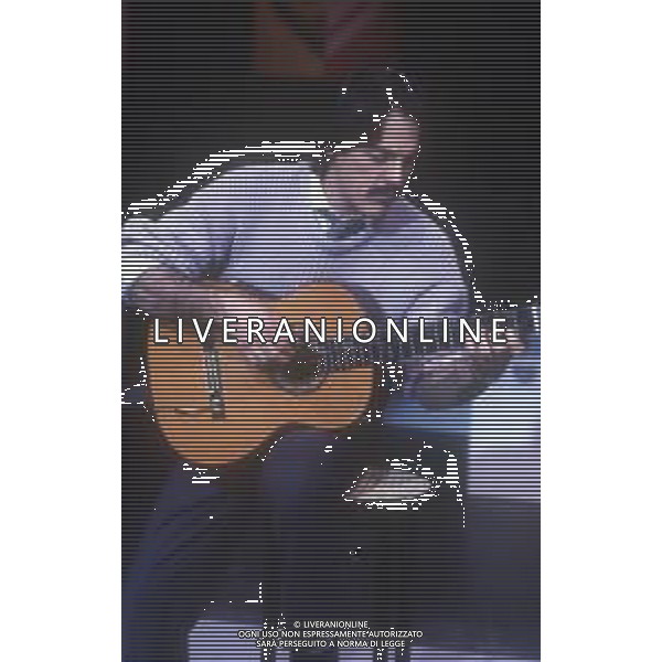 DIAP-RETROSPETTIVA TOQUINHO PSEUDONIMO ANTONIO PECCI FILHO CANTANTE-CHITARRISTA E CANTAUTORE BRASILIANO NELLA FOTO TOQUINHO  AG ALDO LIVERANI SAS   