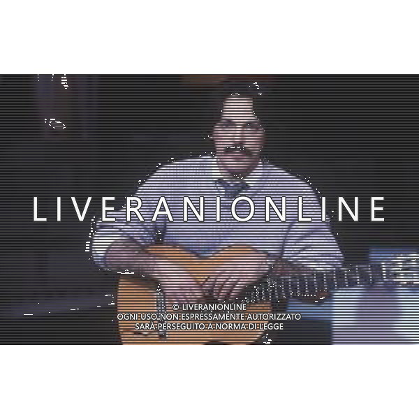 DIAP-RETROSPETTIVA TOQUINHO PSEUDONIMO ANTONIO PECCI FILHO CANTANTE-CHITARRISTA E CANTAUTORE BRASILIANO NELLA FOTO TOQUINHO  AG ALDO LIVERANI SAS   