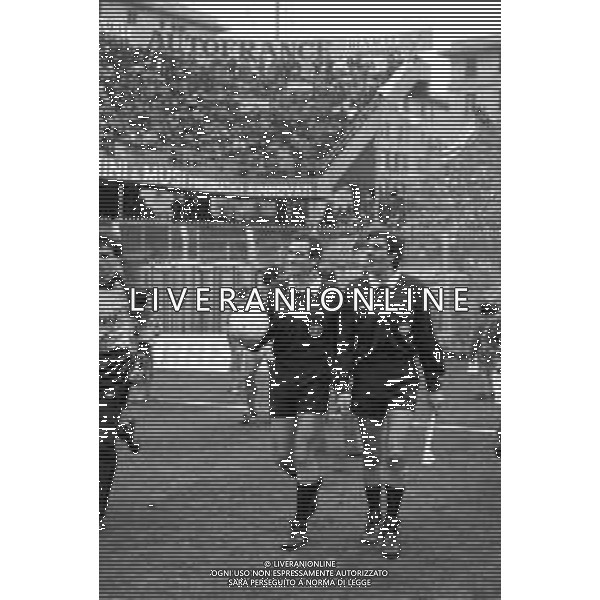 Neg- RETROSPETTIVA ARBITRO CARLO LONGHI NELLA FOTO ARBITRO CARLO LONGHI NELL\'ANNO 1985-1986 ( SAMPDORIA - FIORENTINA ) AG ALDO LIVERANI SAS