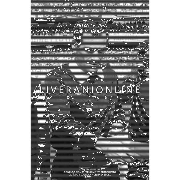 Neg- RETROSPETTIVA ARBITRO CARLO LONGHI NELLA FOTO ARBITRO CARLO LONGHI NELL\'ANNO 1986-1987 ( VERONA - NAPOLI ) AG ALDO LIVERANI SAS