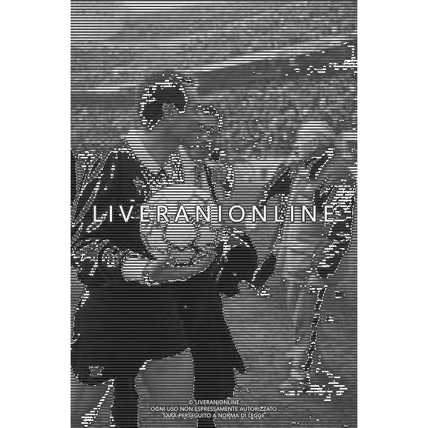 Neg- RETROSPETTIVA ARBITRO CARLO LONGHI NELLA FOTO ARBITRO CARLO LONGHI NELL\'ANNO 1990-1991 CON CAMILLO CEDRATI ACCOMPAGNATORE INTER AG ALDO LIVERANI SAS