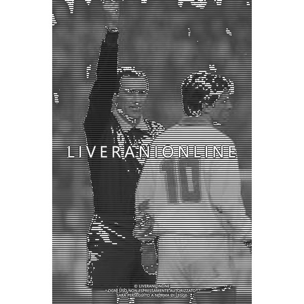 Neg- RETROSPETTIVA ARBITRO CARLO LONGHI NELLA FOTO ARBITRO CARLO LONGHI NELL\'ANNO 1990-1991 AG ALDO LIVERANI SAS