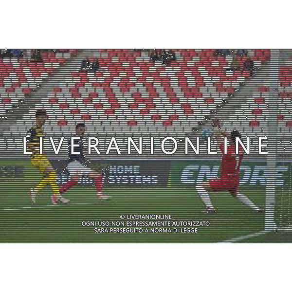 TVEM Leandro Chichizola of Parma Calcio during the Italian Serie B match SSC Bari vs Parma on May 01, 2024 at the San Nicola stadium in Bari, Italy. Photo by Emmanuele Mastrodonato/agenzia Aldo Liverani sas/ AGENZIA ALDO LIVERANI SAS