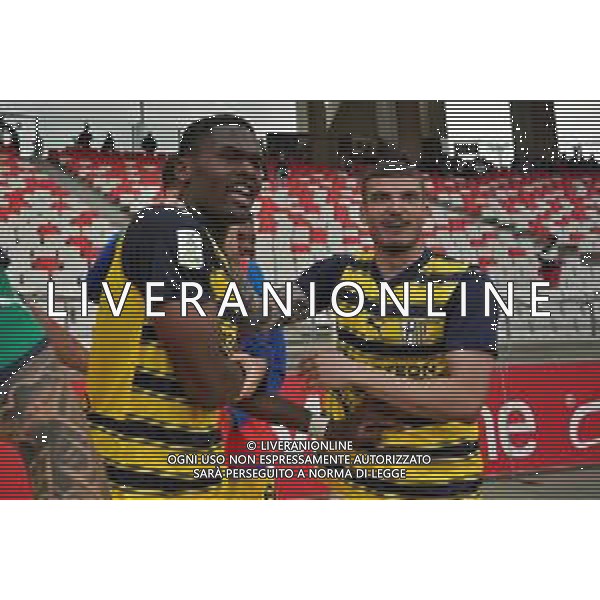 TVEM Ange-Yoan Bonny of Parma Calcio celebrates after scoring a goal with teammates during the Italian Serie B match SSC Bari vs Parma on May 01, 2024 at the San Nicola stadium in Bari, Italy. Photo by Emmanuele Mastrodonato/agenzia Aldo Liverani sas/ AGENZIA ALDO LIVERANI SAS
