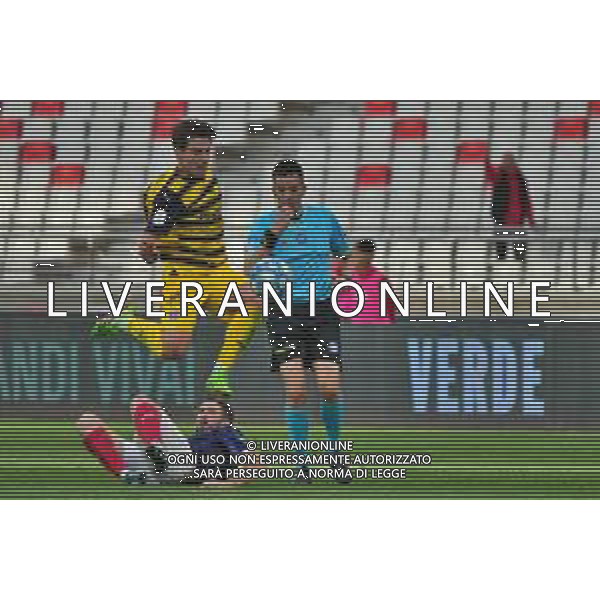 TVEM Adrian Bernabé of Parma Calcio in action against Giacomo Ricci of SSC Bari during the Italian Serie B match SSC Bari vs Parma on May 01, 2024 at the San Nicola stadium in Bari, Italy. Photo by Emmanuele Mastrodonato/agenzia Aldo Liverani sas/ AGENZIA ALDO LIVERANI SAS
