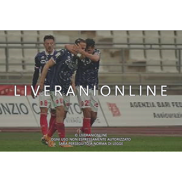 TVEM Valerio Di Cesare of SSC Bari celebrates after scoring a goal with teammates during the Italian Serie B match SSC Bari vs Parma on May 01, 2024 at the San Nicola stadium in Bari, Italy. Photo by Emmanuele Mastrodonato/agenzia Aldo Liverani sas/ AGENZIA ALDO LIVERANI SAS
