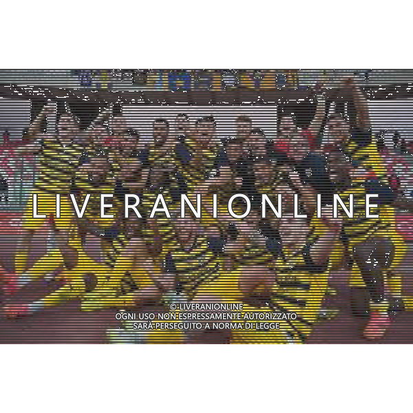 Players of Parma Calcio celebrates the victory during the Italian Serie B match SSC Bari vs Parma on May 01, 2024 at the San Nicola stadium in Bari, Italy. Photo by Emmanuele Mastrodonato/agenzia Aldo Liverani sas/ AGENZIA ALDO LIVERANI SAS