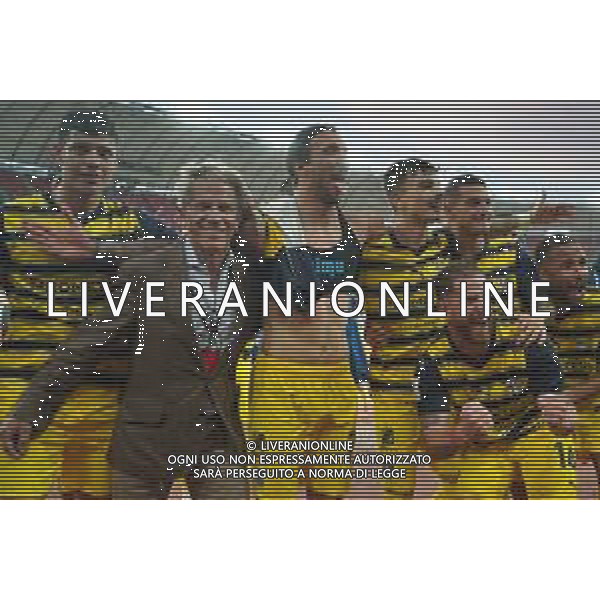Players of Parma Calcio and Parma Calcio president Kyle Krause celebrates the victory during the Italian Serie B match SSC Bari vs Parma on May 01, 2024 at the San Nicola stadium in Bari, Italy. Photo by Emmanuele Mastrodonato/agenzia Aldo Liverani sas/ AGENZIA ALDO LIVERANI SAS