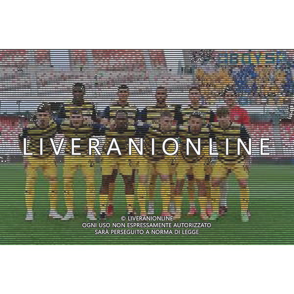TVEM Parma Calcio team line up during the Italian Serie B match SSC Bari vs Parma on May 01, 2024 at the San Nicola stadium in Bari, Italy. Photo by Emmanuele Mastrodonato/agenzia Aldo Liverani sas / AGENZIA ALDO LIVERANI SAS