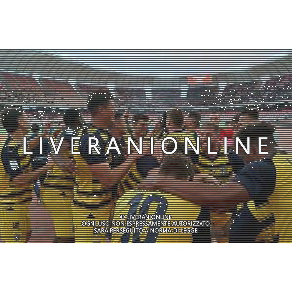 TVEM The Parma Calcio players are celebrating their mathematical promotion to Serie A at the end of the Serie B match on the SSC Bari field in Bari, Italy, on May 1, 2024. Photo by Emmanuele Mastrodonato/agenzia Aldo Liverani sas / AGENZIA ALDO LIVERANI SAS