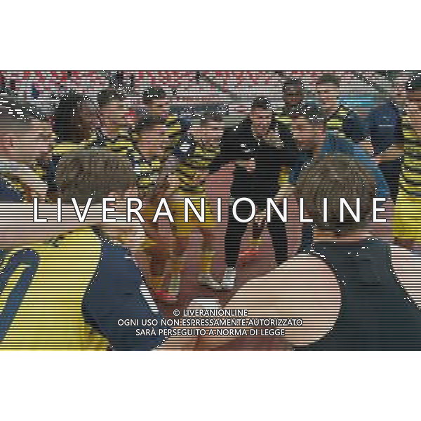 TVEM The Parma Calcio players are celebrating their mathematical promotion to Serie A at the end of the Serie B match on the SSC Bari field in Bari, Italy, on May 1, 2024. Photo by Emmanuele Mastrodonato/agenzia Aldo Liverani sas / AGENZIA ALDO LIVERANI SAS