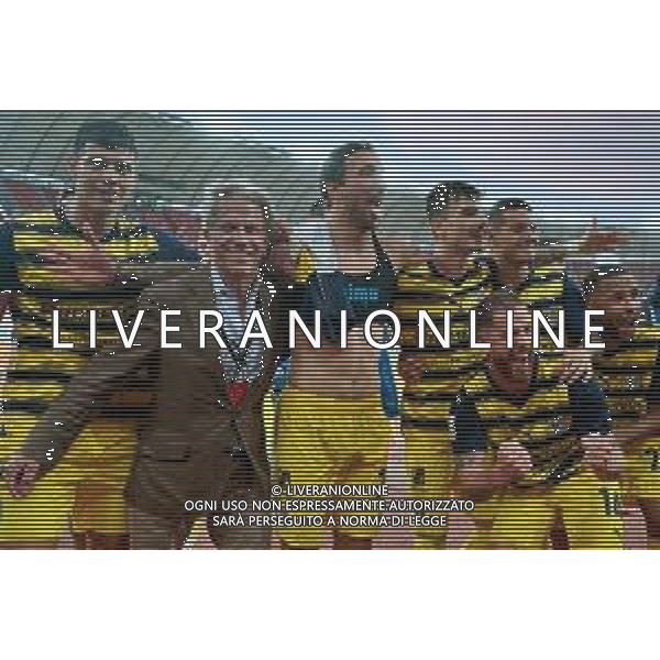 TVEM The Parma Calcio players and Parma Calcio president Kyle Krause are celebrating their mathematical promotion to Serie A at the end of the Serie B match on the SSC Bari field in Bari, Italy, on May 1, 2024. Photo by Emmanuele Mastrodonato/agenzia Aldo Liverani sas / AGENZIA ALDO LIVERANI SAS