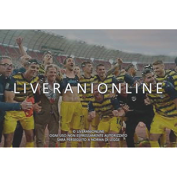 TVEM The Parma Calcio players and Parma Calcio president Kyle Krause are celebrating their mathematical promotion to Serie A at the end of the Serie B match on the SSC Bari field in Bari, Italy, on May 1, 2024. Photo by Emmanuele Mastrodonato/agenzia Aldo Liverani sas / AGENZIA ALDO LIVERANI SAS