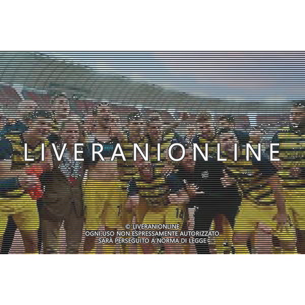TVEM The Parma Calcio players and Parma Calcio president Kyle Krause are celebrating their mathematical promotion to Serie A at the end of the Serie B match on the SSC Bari field in Bari, Italy, on May 1, 2024. Photo by Emmanuele Mastrodonato/agenzia Aldo Liverani sas / AGENZIA ALDO LIVERANI SAS