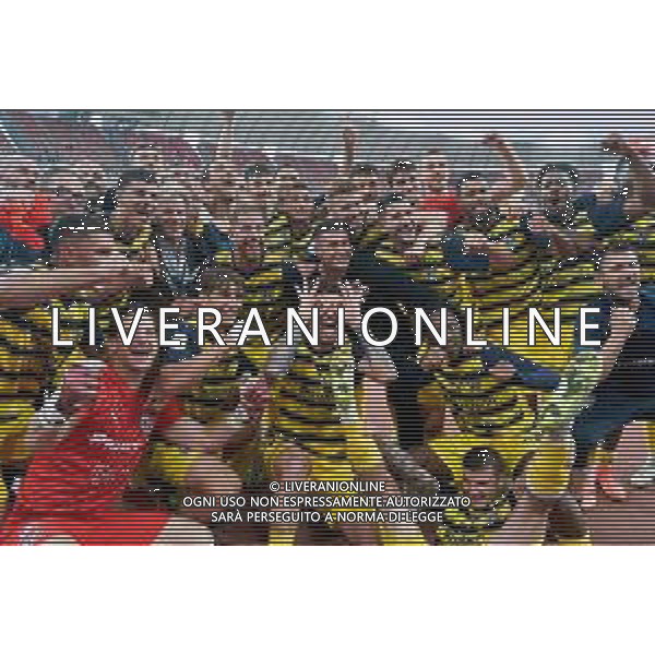TVEM The Parma Calcio players and Parma Calcio president Kyle Krause are celebrating their mathematical promotion to Serie A at the end of the Serie B match on the SSC Bari field in Bari, Italy, on May 1, 2024. Photo by Emmanuele Mastrodonato/agenzia Aldo Liverani sas / AGENZIA ALDO LIVERANI SAS