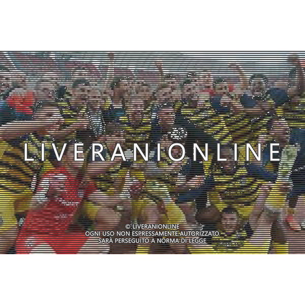 TVEM The Parma Calcio players and Parma Calcio president Kyle Krause are celebrating their mathematical promotion to Serie A at the end of the Serie B match on the SSC Bari field in Bari, Italy, on May 1, 2024. Photo by Emmanuele Mastrodonato/agenzia Aldo Liverani sas / AGENZIA ALDO LIVERANI SAS