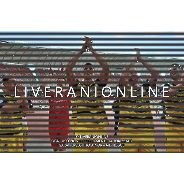 TVEM The Parma Calcio players are celebrating their mathematical promotion to Serie A at the end of the Serie B match on the SSC Bari field in Bari, Italy, on May 1, 2024. Photo by Emmanuele Mastrodonato/agenzia Aldo Liverani sas / AGENZIA ALDO LIVERANI SAS