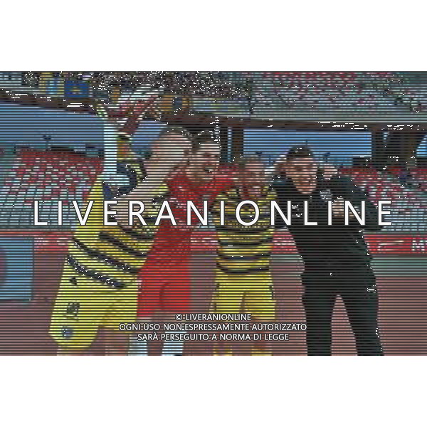 TVEM The Parma Calcio players are celebrating their mathematical promotion to Serie A at the end of the Serie B match on the SSC Bari field in Bari, Italy, on May 1, 2024. Photo by Emmanuele Mastrodonato/agenzia Aldo Liverani sas / AGENZIA ALDO LIVERANI SAS
