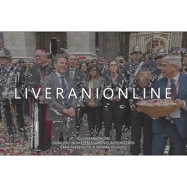 1-5-2024. 368° festa Sant\'Efisio Martire, Cagliari. Efisio viene venerato a Cagliari, nella chiesa stampacina a lui intitolata, e in particolare a Pula, nella chiesetta romanica costruita sulla spiaggia di Nora dove, secondo la tradizione, il santo subì il martirio per decapitazione. Festeggiamenti in onore di sant\'Efisio si tengono principalmente due volte all\'anno: il 15 gennaio, giorno in cui la Chiesa cattolica ne ha fissato sul calendario la Memoria Liturgica, ed il 1º maggio, la festa grande, quando la statua del santo viene portata in processione fino a Nora per sciogliere un voto fattogli dalla municipalità nel 1656 affinché liberasse Cagliari dalla peste. Foto Salvatore Moi/Agenzia Aldo Liverani s.as. ©MOI SALVATORE / AGENZIA ALDO LIVERANI SAS