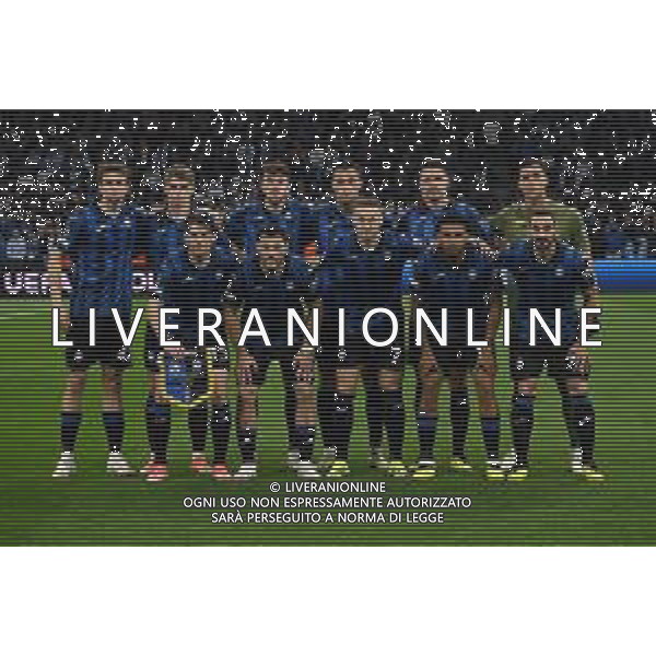 TVRG Olympique Marsiglia vs Atalanta nella foto formazione Atalanta, in piedi da SX Giorgio Scalvini, Charles de Ketelaere, Matteo Ruggeri, Gianluca Scamacca, Berat Djimsiti e Juan Musso; in basso da SX Marten de Roon, Sead Kolasinac, Teun Koopmeiners, Ederson Jose\' dos Santos e Davide Zappacosta Marsiglia (FRA) 02-05-2024 Stadio Velodrome UEFA Europa League - semifinale gara di andata foto Roberto Garavaglia/Agenzia Aldo Liverani sas/ AGENZIA ALDO LIVERANI SAS