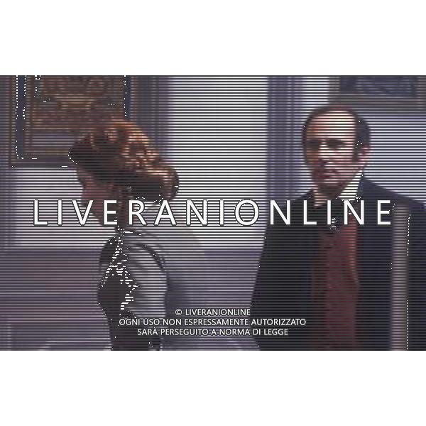 DIAP-RETROSPETTIVA LINO TROISI ATTORE NELLA FOTO LINO TROISI CON ANNA MARIA GHERARDI NELLA MINISERIE TELEVISIVA “LA DONNA IN BIANCO " NELL\'ANNO 1980 AG ALDO LIVERANI SAS 