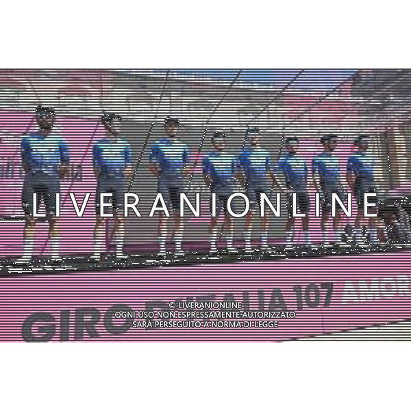 04-05-2024 Giro D\'italia; Tappa 01 Venaria Reale - Torino; 2024, Movistar; Venaria Reale; ©SIROTTI /AGENZIA ALDO LIVERANI SAS