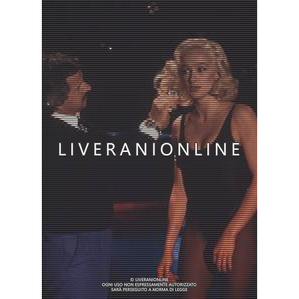 DIAP-RETROSPETTIVA ELEONORA GIORGI ATTRICE NELLA FOTO ELEONORA GIORGI NELLA TRASMISSIONE TELEVISIVA “ SOTTO LE STELLE“ ANNO 1983 AG ALDO LIVERANI SAS 
