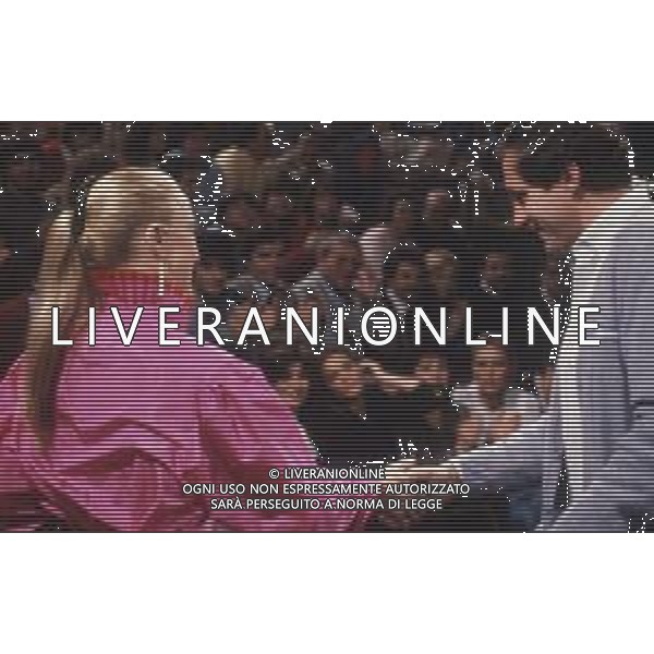 DIAP-RETROSPETTIVA ELEONORA GIORGI ATTRICE NELLA FOTO ELEONORA GIORGI CON GIORGIO CHINAGLIA A MILANO NELL\'ANNO 1980-1982 OSPITE DELLA TRASMISSIONE “BLITZ“ AG ALDO LIVERANI SAS