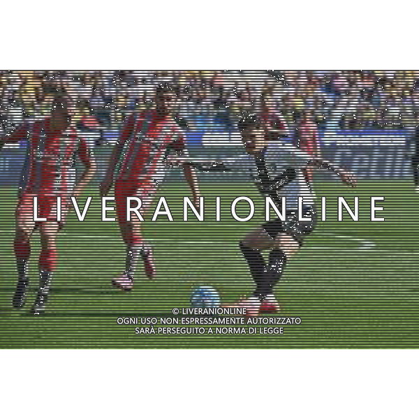 TVRG Parma vs Cremonese nella foto Dennis Man (Parma) serve a Valentin Mihaila (Parma) la palla per il gol dell\'1 a 1 Parma 05-05-2024 Stadio Ennio Tardini Campionato Serie BKT - 37a giornata foto Roberto Garavaglia/Agenzia Aldo Liverani sas